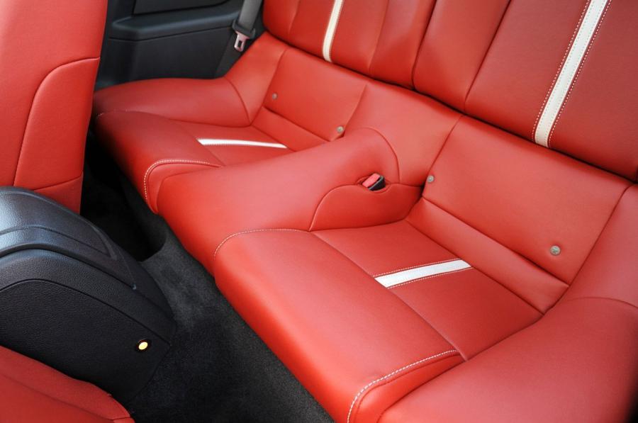  Ford Mustang GT 2011 года  (фото 5 из 90)